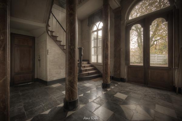 Abandoned little chateau